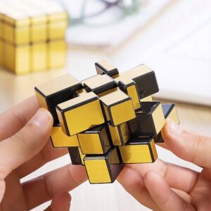 Cadouri Barbati - cub rubik puzzle 3D din lemn